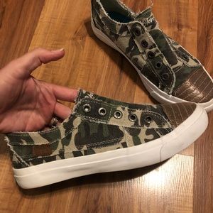 Leopard blowfish shoes